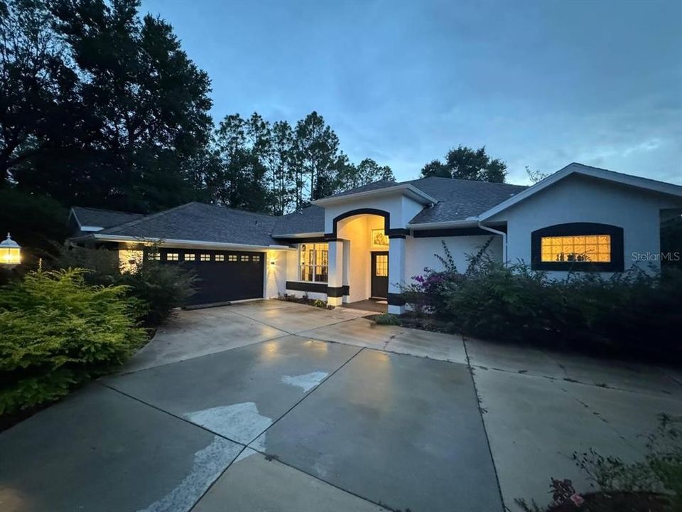 For Sale: $549,000 (3 beds, 2 baths, 2650 Square Feet)