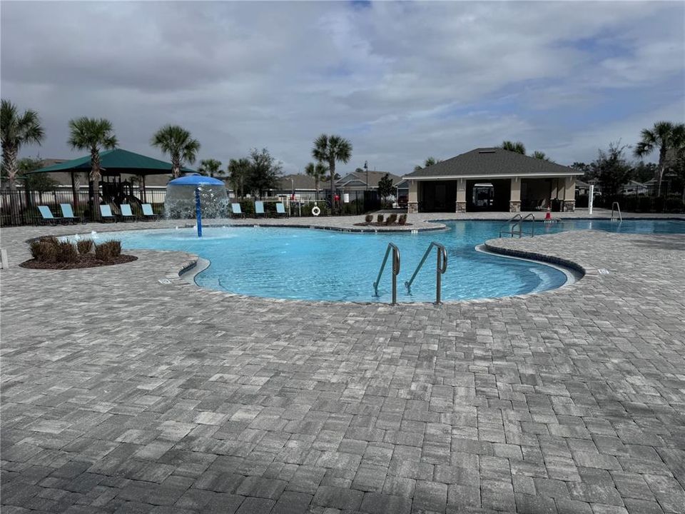 出租: $2,200 (4 贝兹, 2 浴室, 2012 平方英尺)