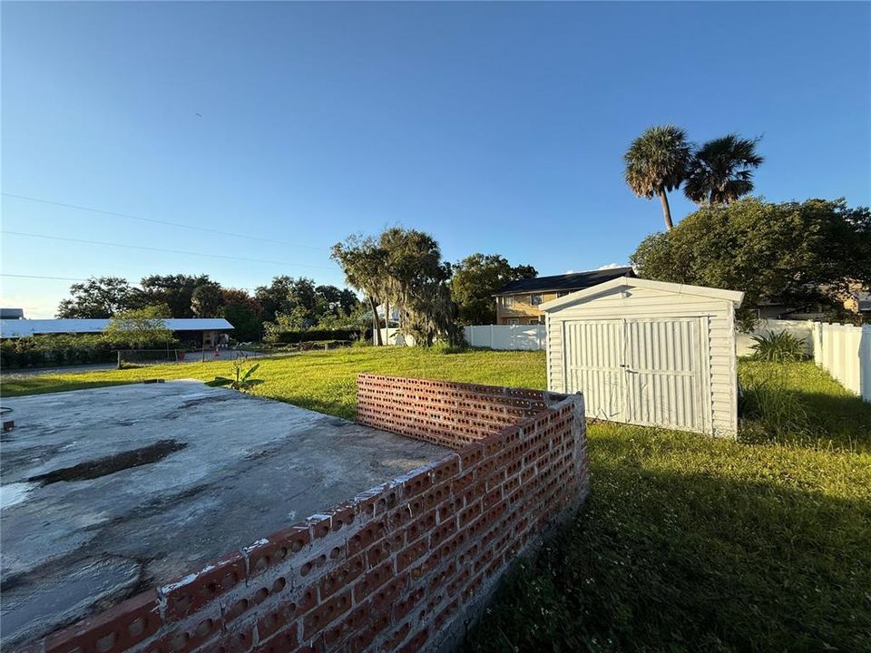 For Sale: $315,000 (2 beds, 2 baths, 825 Square Feet)