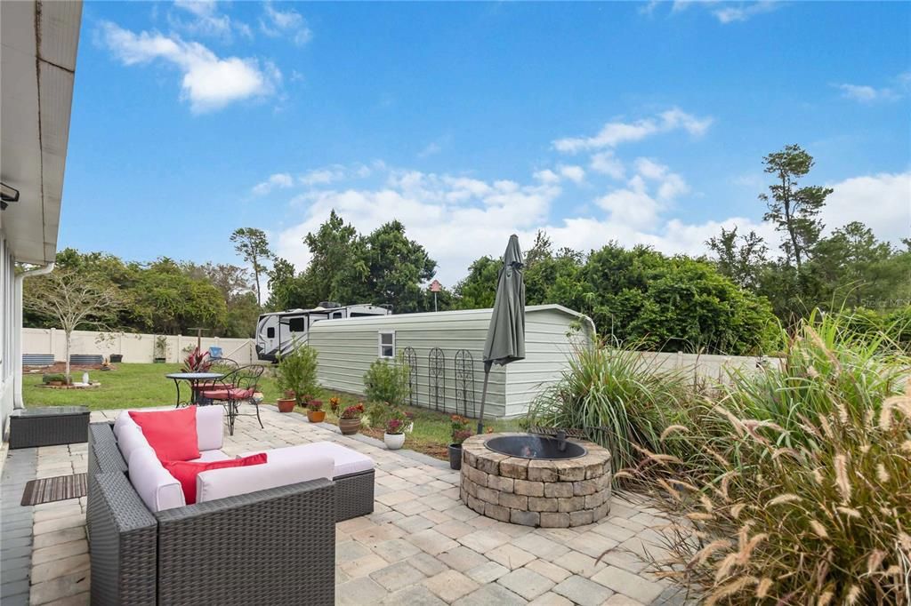 合同活跃: $320,000 (3 贝兹, 2 浴室, 1412 平方英尺)