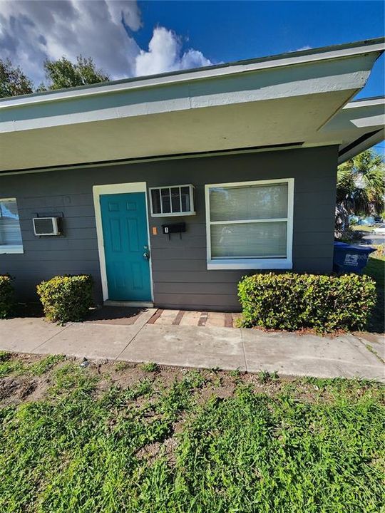 For Rent: $1,700 (2 beds, 1 baths, 850 Square Feet)