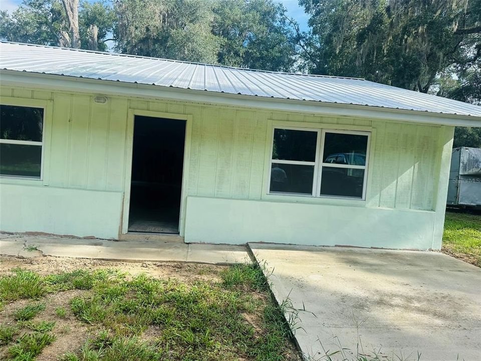 待售: $190,000 (3 贝兹, 2 浴室, 2020 平方英尺)