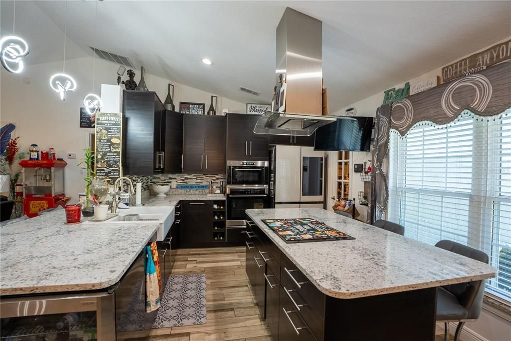 En Venta: $630,888 (4 camas, 2 baños, 2063 Pies cuadrados)