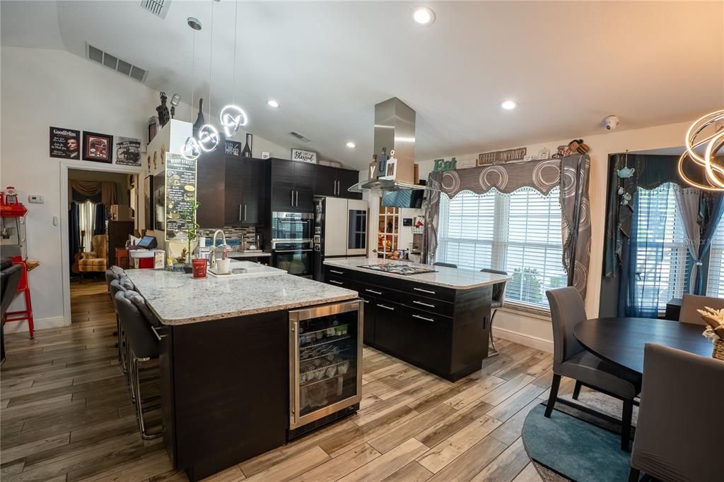 En Venta: $630,888 (4 camas, 2 baños, 2063 Pies cuadrados)