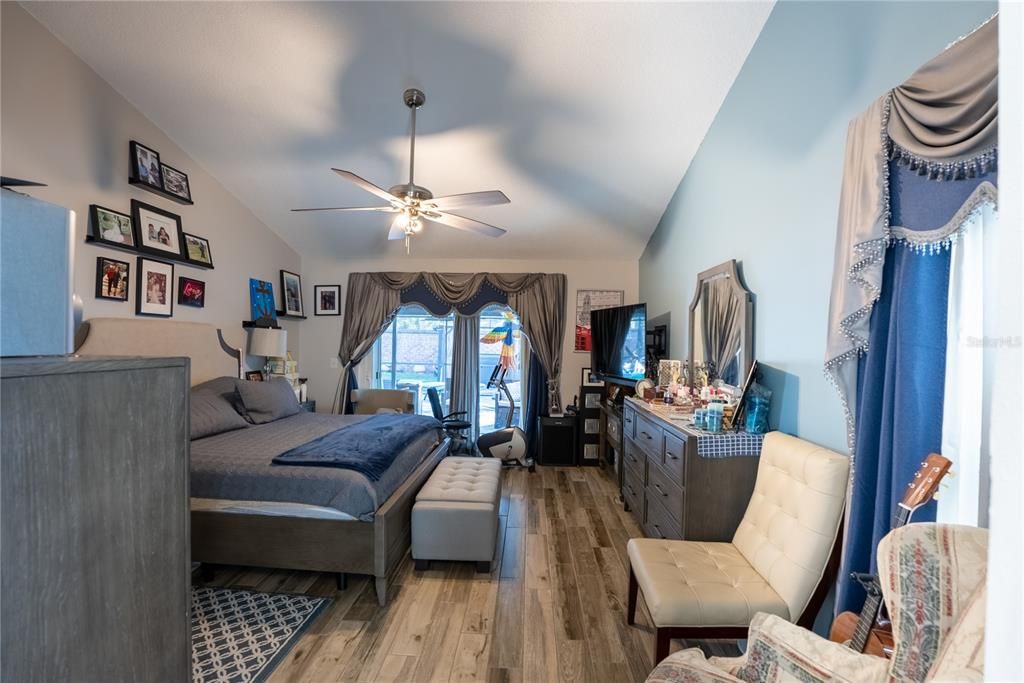 En Venta: $630,888 (4 camas, 2 baños, 2063 Pies cuadrados)