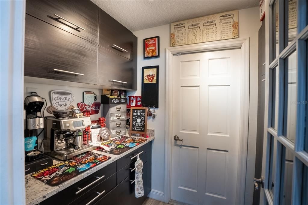 En Venta: $630,888 (4 camas, 2 baños, 2063 Pies cuadrados)