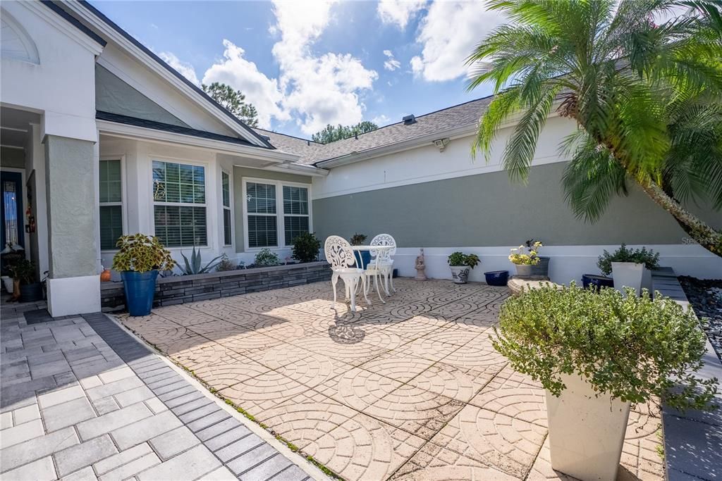 En Venta: $630,888 (4 camas, 2 baños, 2063 Pies cuadrados)