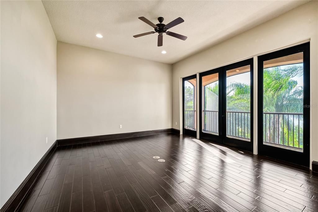 For Sale: $2,530,000 (4 beds, 4 baths, 5178 Square Feet)