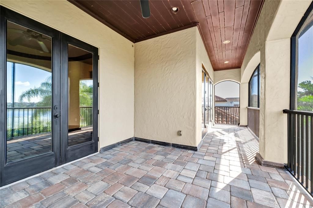 For Sale: $2,530,000 (4 beds, 4 baths, 5178 Square Feet)