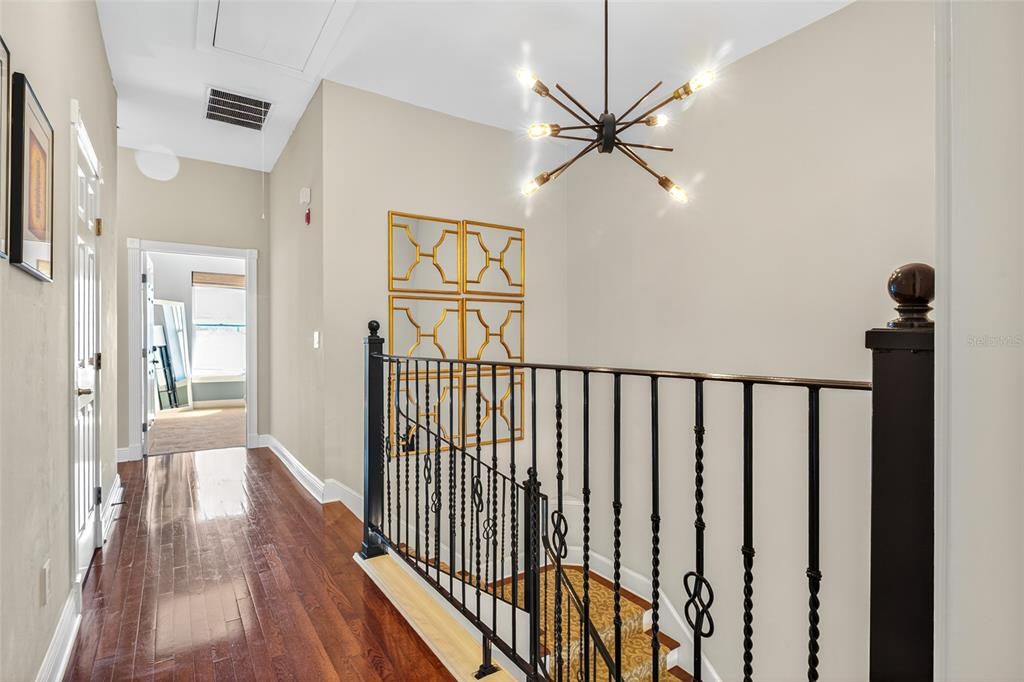 Active With Contract: $584,000 (3 beds, 2 baths, 2188 Square Feet)