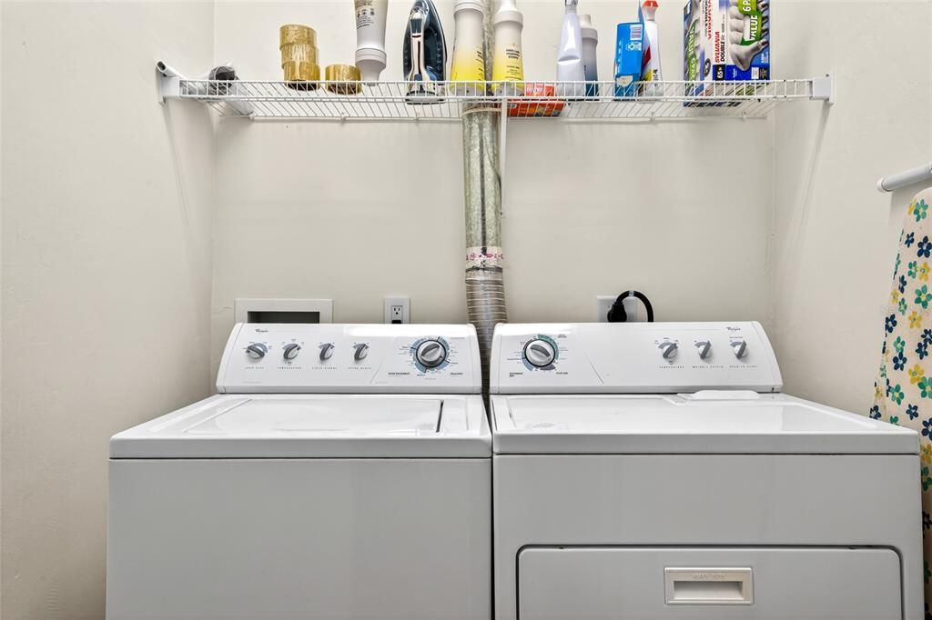 Active With Contract: $584,000 (3 beds, 2 baths, 2188 Square Feet)