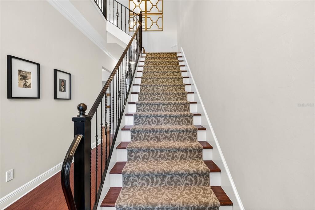 Active With Contract: $584,000 (3 beds, 2 baths, 2188 Square Feet)