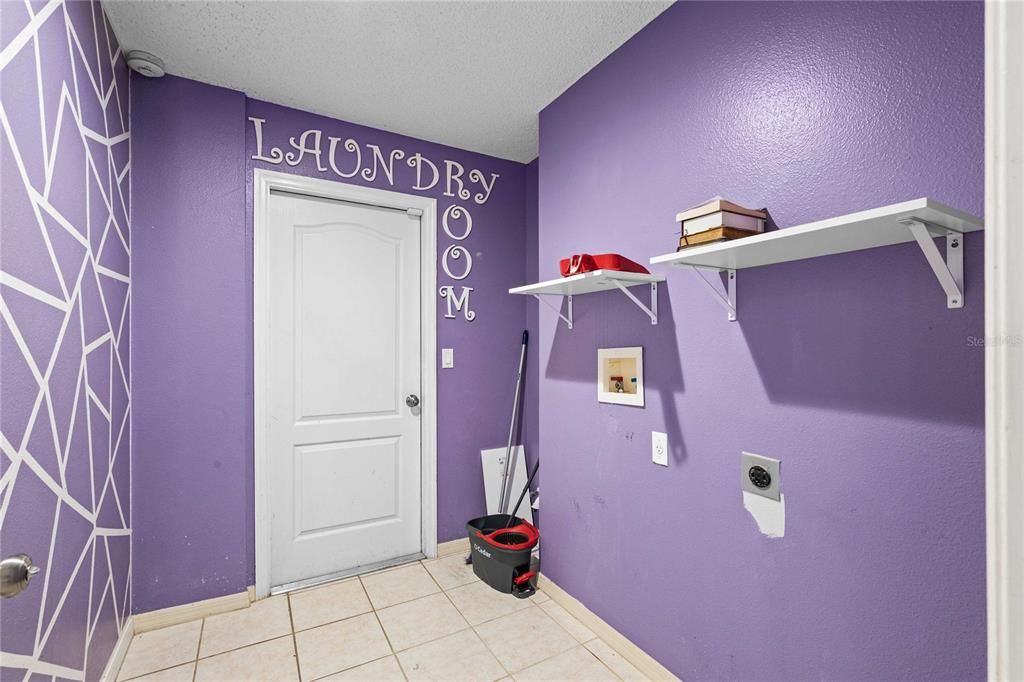 En Venta: $278,000 (3 camas, 2 baños, 1378 Pies cuadrados)