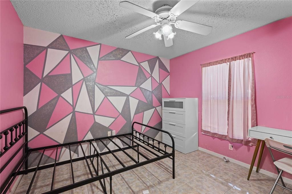 En Venta: $278,000 (3 camas, 2 baños, 1378 Pies cuadrados)