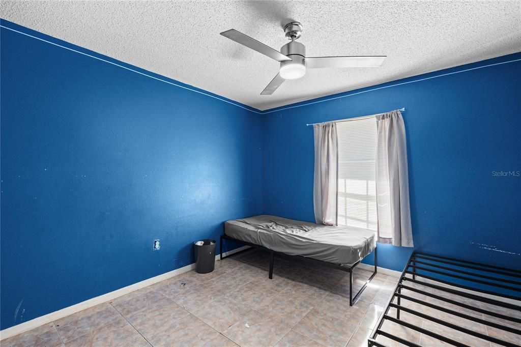 En Venta: $278,000 (3 camas, 2 baños, 1378 Pies cuadrados)