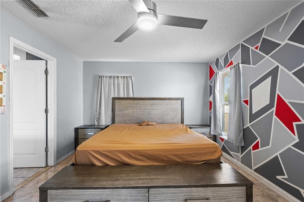 En Venta: $278,000 (3 camas, 2 baños, 1378 Pies cuadrados)