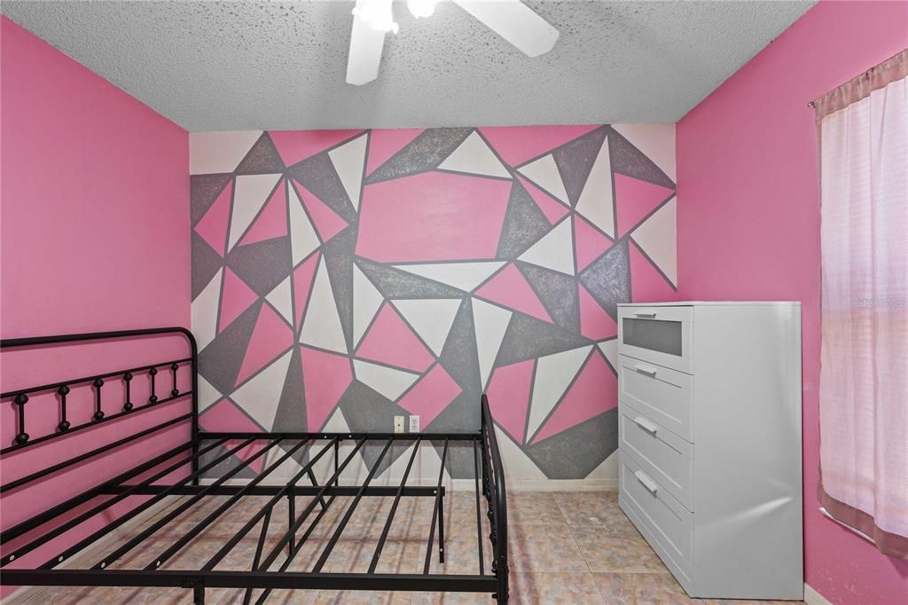 En Venta: $278,000 (3 camas, 2 baños, 1378 Pies cuadrados)