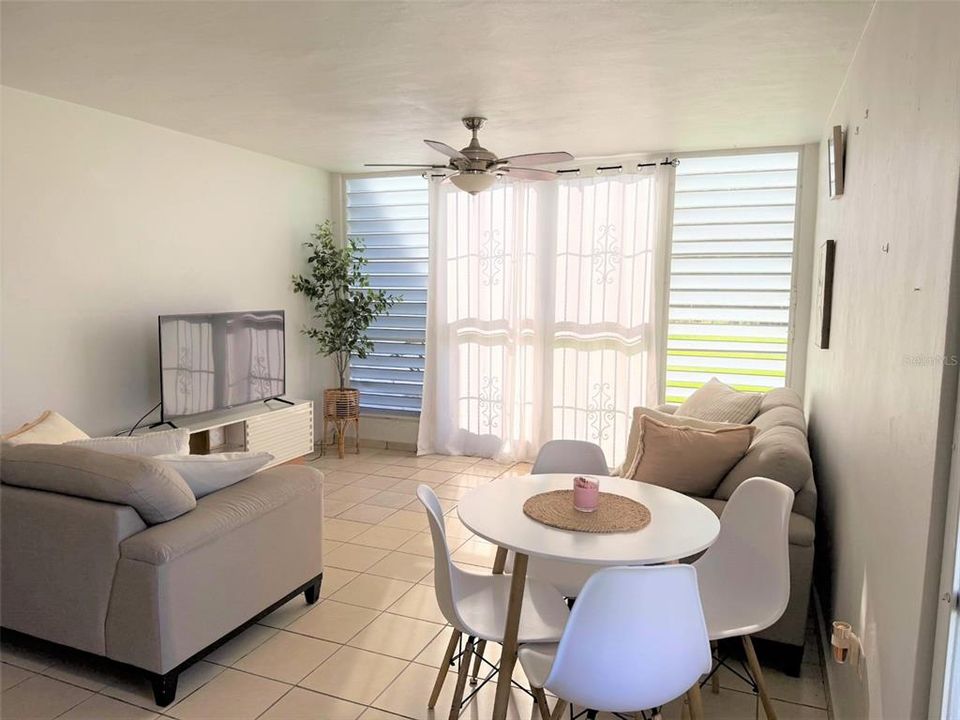 For Sale: $349,000 (3 beds, 2 baths, 11129 Square Feet)