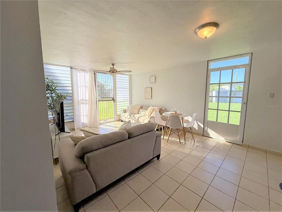 For Sale: $349,000 (3 beds, 2 baths, 11129 Square Feet)