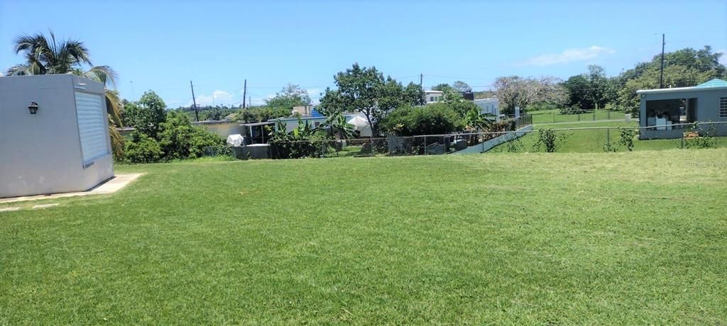 For Sale: $349,000 (3 beds, 2 baths, 11129 Square Feet)