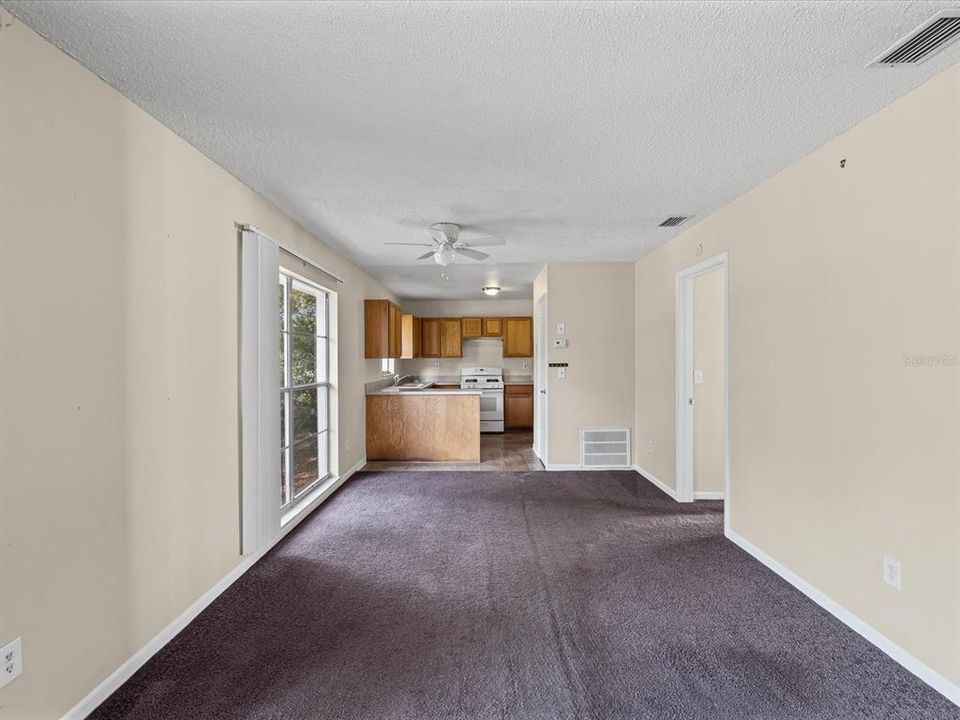 Active With Contract: $210,000 (3 beds, 2 baths, 1344 Square Feet)