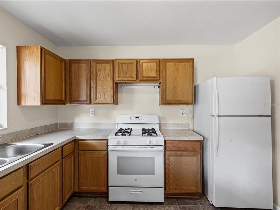 Active With Contract: $210,000 (3 beds, 2 baths, 1344 Square Feet)