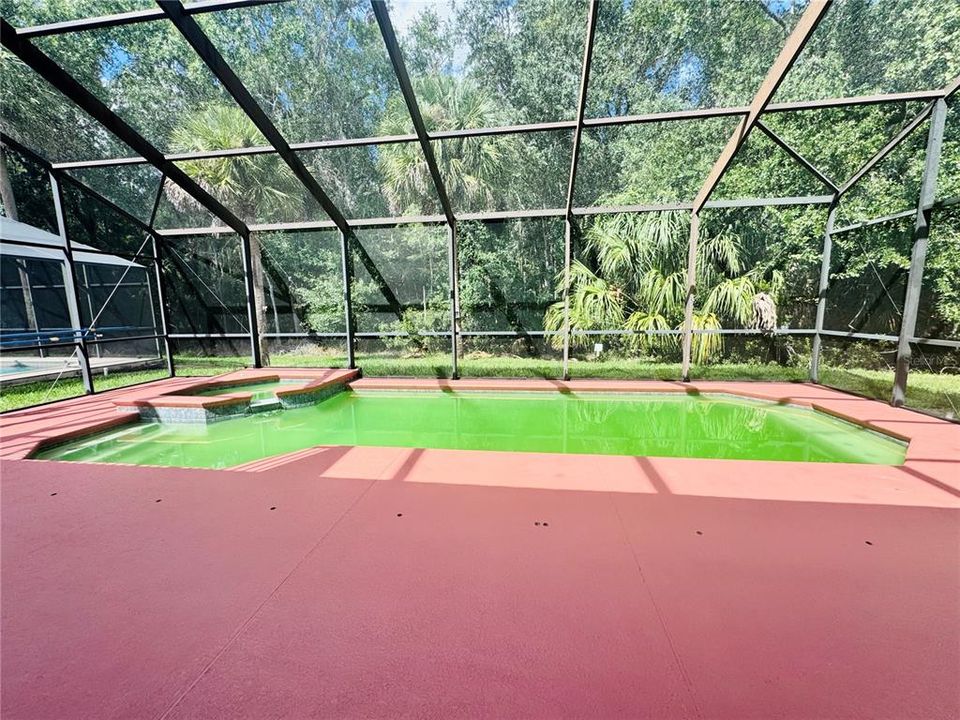 Activo con contrato: $2,700 (5 camas, 3 baños, 2565 Pies cuadrados)