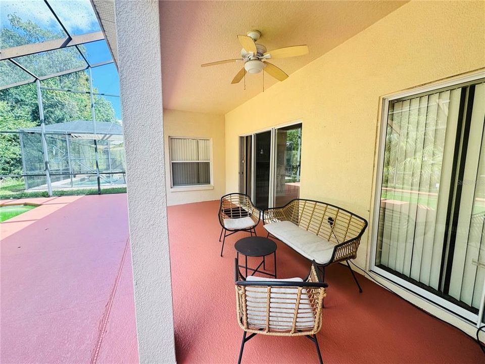 Activo con contrato: $2,700 (5 camas, 3 baños, 2565 Pies cuadrados)