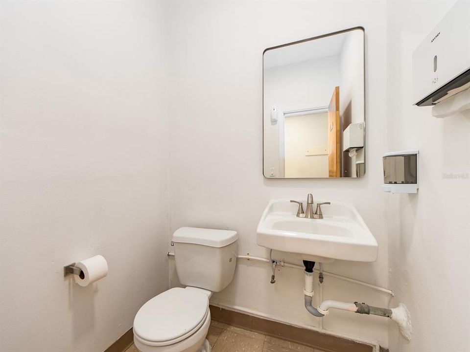 For Sale: $1,275,000 (0 beds, 0 baths, 3719 Square Feet)