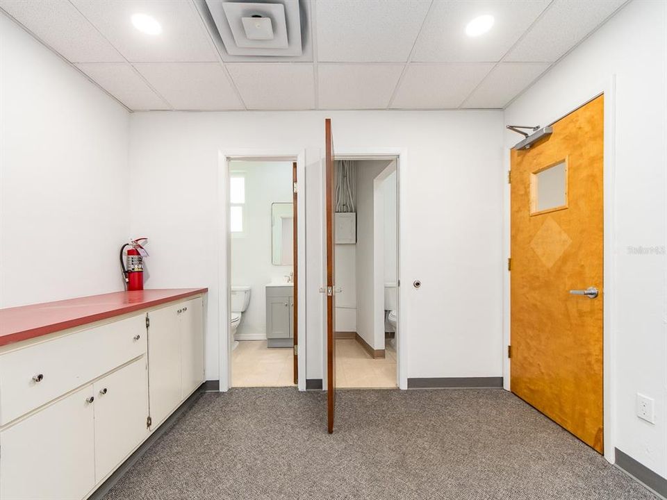 For Sale: $1,275,000 (0 beds, 0 baths, 3719 Square Feet)