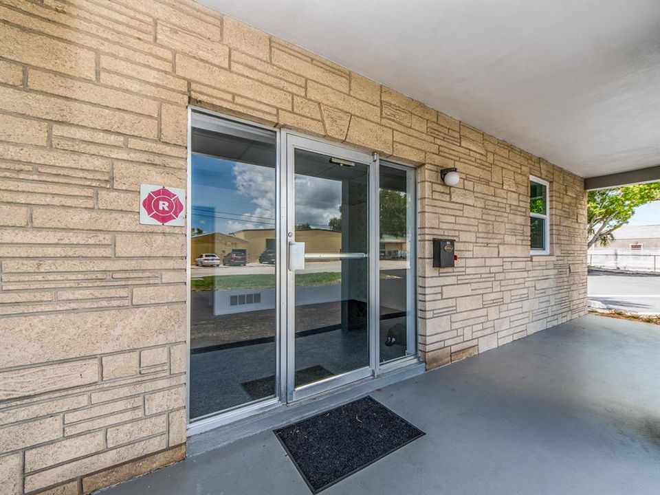 For Sale: $1,275,000 (0 beds, 0 baths, 3719 Square Feet)