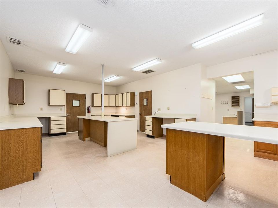 For Sale: $1,275,000 (0 beds, 0 baths, 3719 Square Feet)