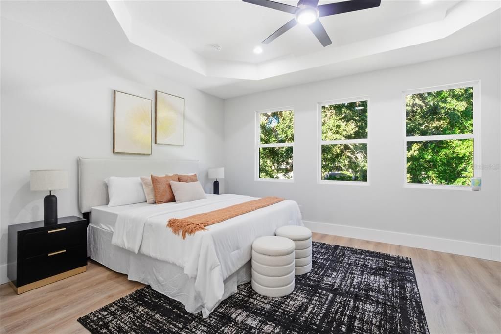 合同活跃: $865,000 (4 贝兹, 3 浴室, 2700 平方英尺)