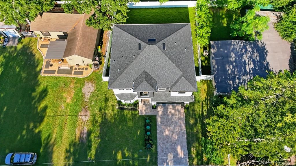 合同活跃: $865,000 (4 贝兹, 3 浴室, 2700 平方英尺)