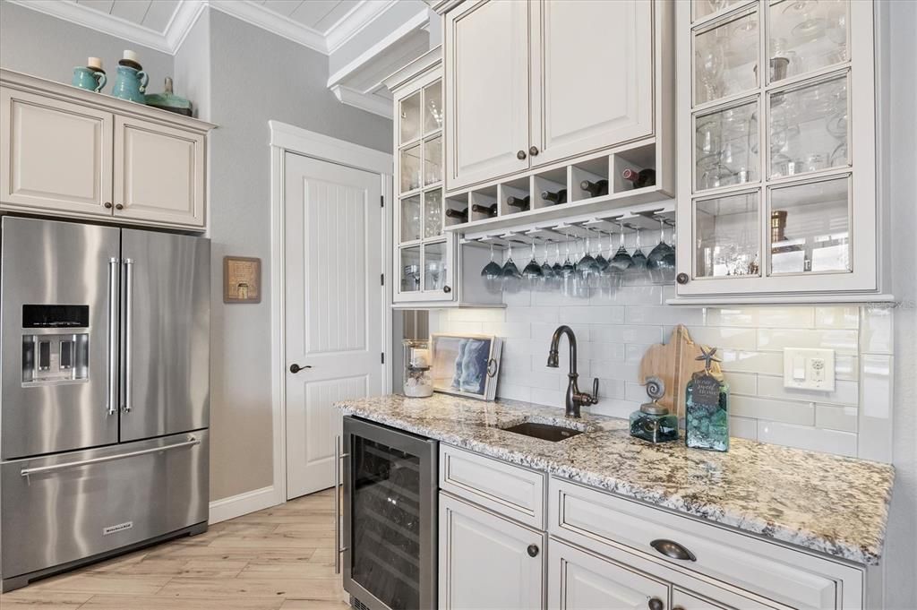 For Sale: $1,100,000 (3 beds, 3 baths, 2128 Square Feet)