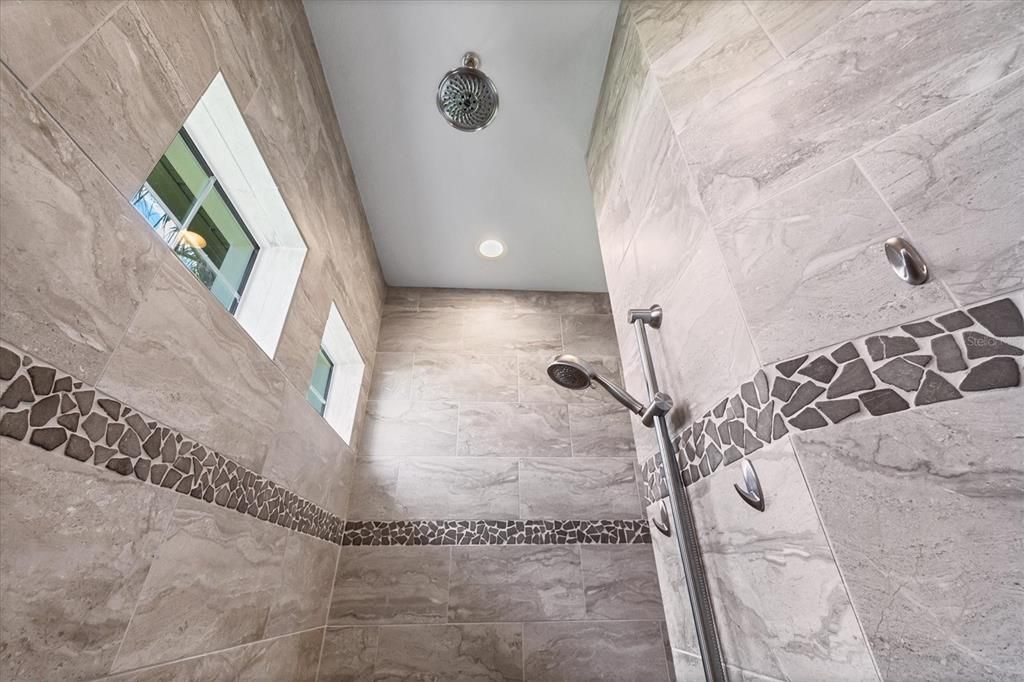 For Sale: $1,100,000 (3 beds, 3 baths, 2128 Square Feet)