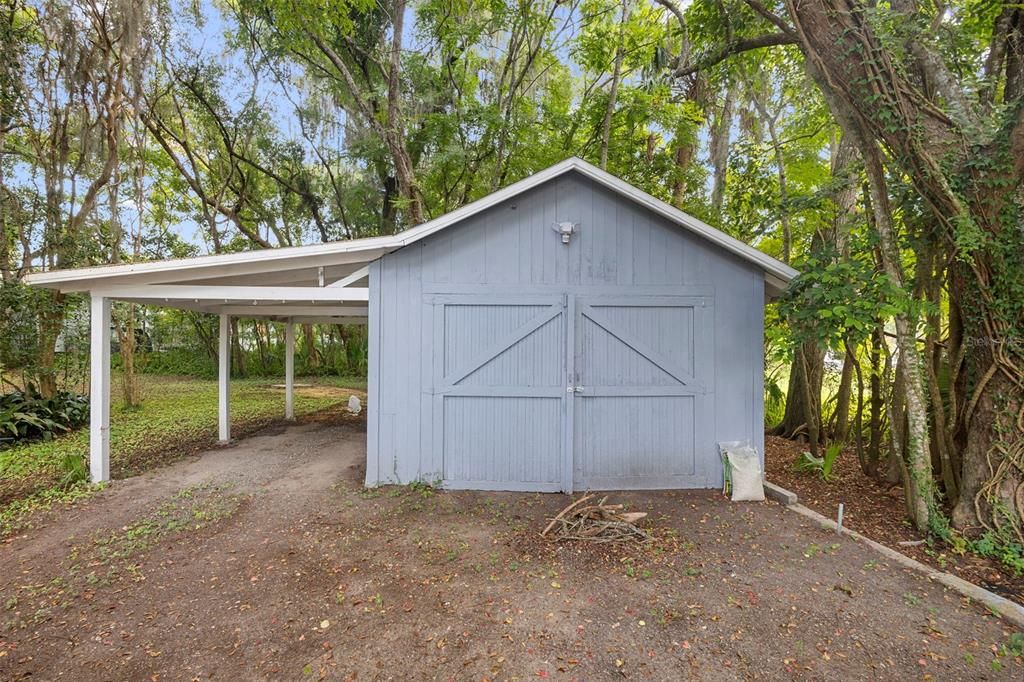 For Sale: $269,900 (2 beds, 1 baths, 947 Square Feet)