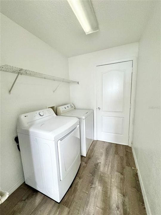 En Venta: $264,900 (4 camas, 2 baños, 1736 Pies cuadrados)