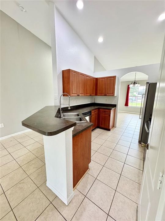 En Venta: $264,900 (4 camas, 2 baños, 1736 Pies cuadrados)