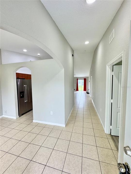 En Venta: $264,900 (4 camas, 2 baños, 1736 Pies cuadrados)