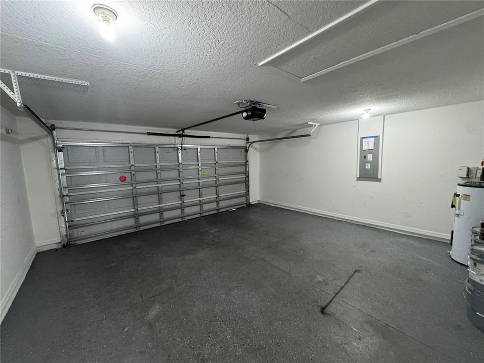 En Venta: $264,900 (4 camas, 2 baños, 1736 Pies cuadrados)