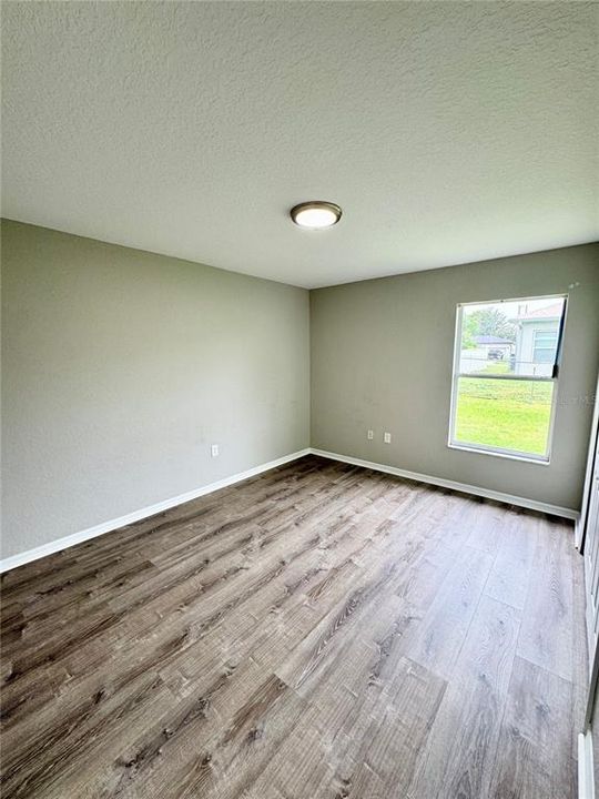 En Venta: $264,900 (4 camas, 2 baños, 1736 Pies cuadrados)