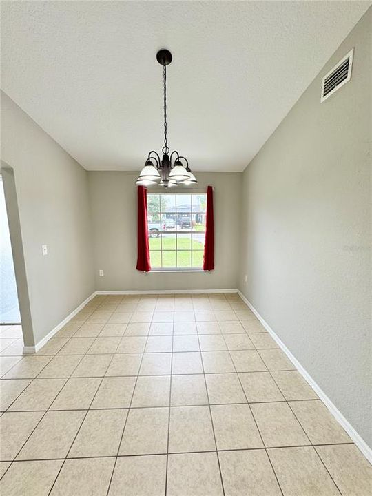 En Venta: $264,900 (4 camas, 2 baños, 1736 Pies cuadrados)