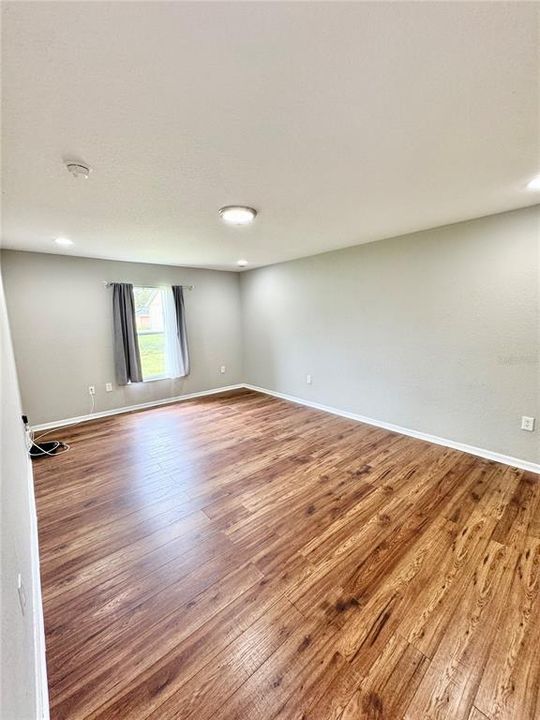 En Venta: $264,900 (4 camas, 2 baños, 1736 Pies cuadrados)