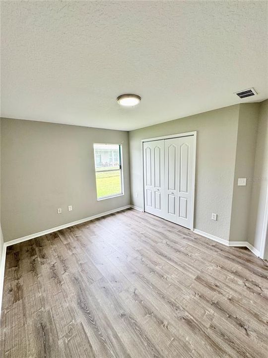 En Venta: $264,900 (4 camas, 2 baños, 1736 Pies cuadrados)