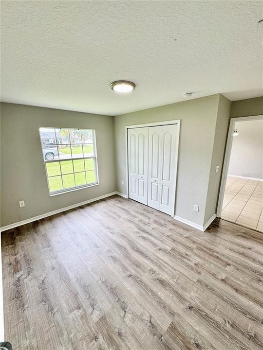 En Venta: $264,900 (4 camas, 2 baños, 1736 Pies cuadrados)