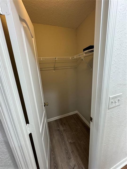 En Venta: $264,900 (4 camas, 2 baños, 1736 Pies cuadrados)