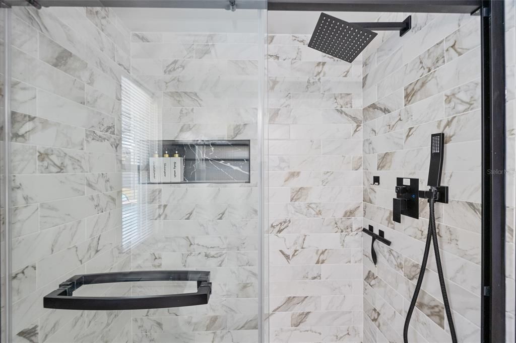 For Sale: $425,000 (3 beds, 2 baths, 1187 Square Feet)