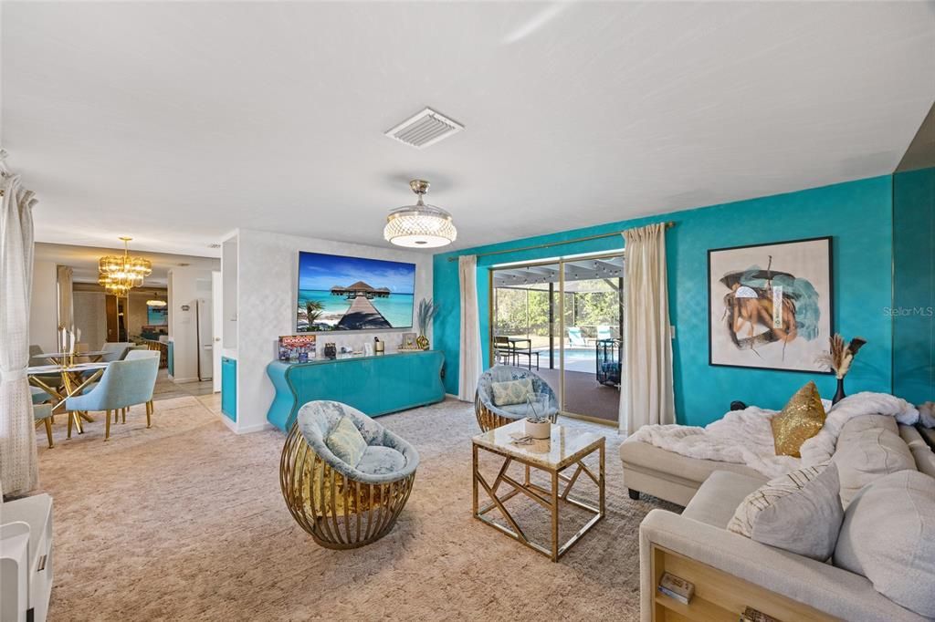 For Sale: $425,000 (3 beds, 2 baths, 1187 Square Feet)