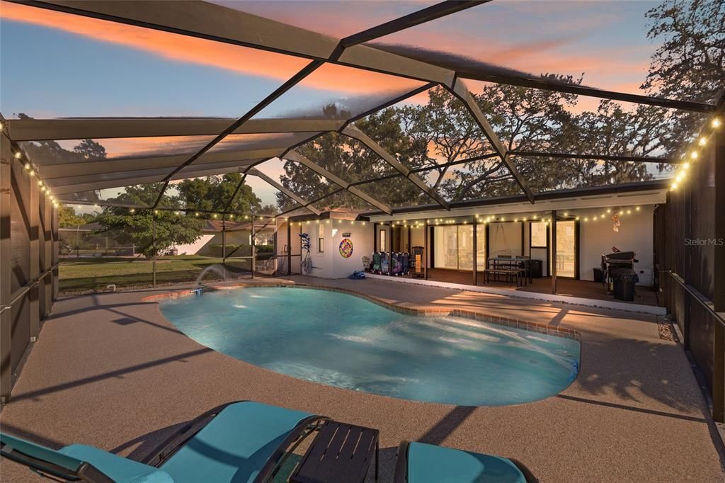 For Sale: $425,000 (3 beds, 2 baths, 1187 Square Feet)